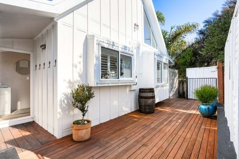 Photo of property in 118a Otahu Road, Whangamata, 3620