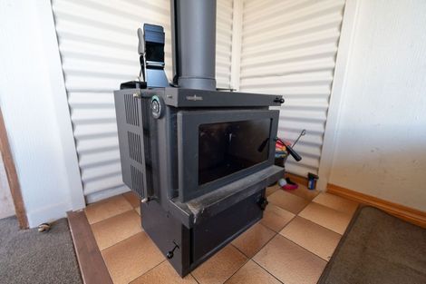 Photo of property in 39 Home Street, Manapouri, 9679