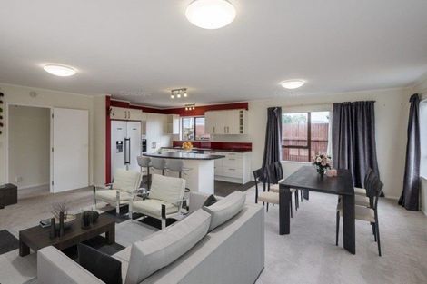 Photo of property in 4 Graham Grove, Waikanae, 5036