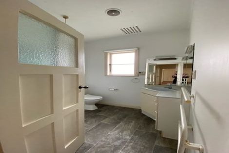 Photo of property in 72 Gribblehirst Road, Sandringham, Auckland, 1025