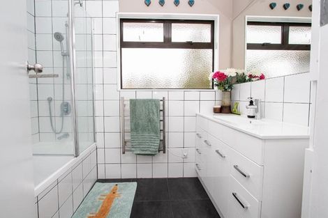 Photo of property in 27 Pelorus Street, Glenview, Hamilton, 3206