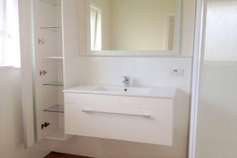 Photo of property in 165 Memorial Avenue, Burnside, Christchurch, 8053