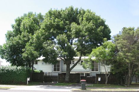 Photo of property in 36 Point England Road, Point England, Auckland, 1072