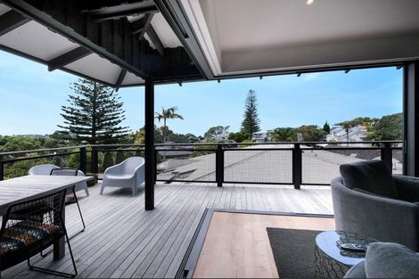Photo of property in 1/41 Hauraki Road, Hauraki, Auckland, 0622