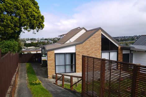 Photo of property in 104 Becroft Drive, Forrest Hill, Auckland, 0620
