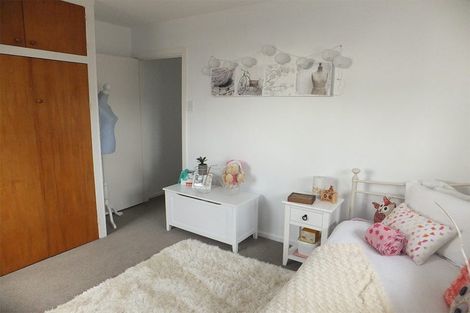 Photo of property in 211 Avonhead Road, Avonhead, Christchurch, 8042