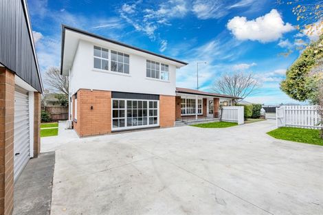 Photo of property in 362 Yaldhurst Road, Russley, Christchurch, 8042