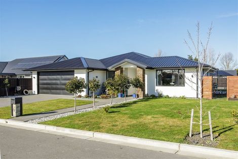 Photo of property in 9 Saint James Place, Rangiora, 7400