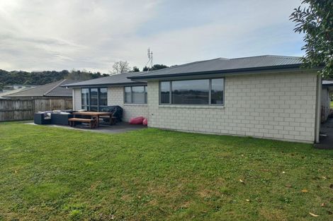 Photo of property in 16 Rochfort Crescent, Pyes Pa, Tauranga, 3112