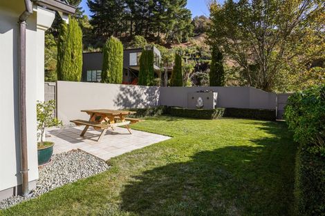 Photo of property in 5 Virginia Lane, Mount Pleasant, Christchurch, 8081