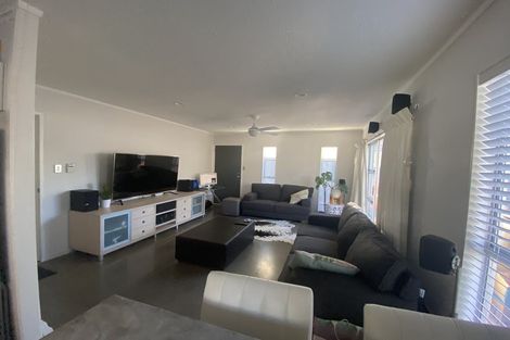 Photo of property in 1/57 Hattaway Avenue, Bucklands Beach, Auckland, 2012