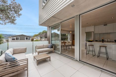 Photo of property in 3b Anderson Terrace, Mount Cook, Wellington, 6021