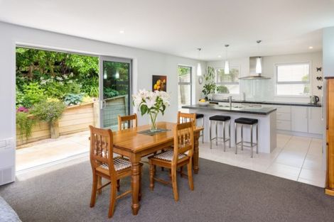 Photo of property in 88 Milton Terrace, Picton, 7220