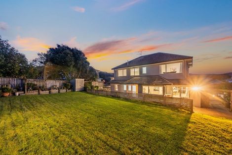 Photo of property in 12 Lanyon Place, Whitby, Porirua, 5024