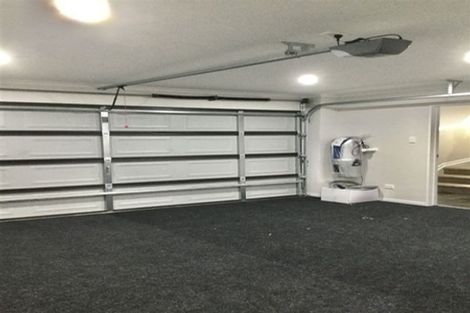 Photo of property in 4223a Great North Road, Glendene, Auckland, 0602