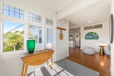 Photo of property in 4 Norna Crescent, Kelburn, Wellington, 6012