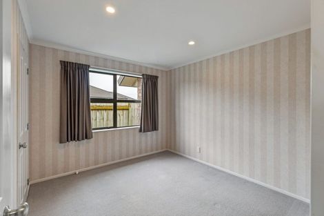 Photo of property in 8 Geneva Terrace, Kelvin Grove, Palmerston North, 4414