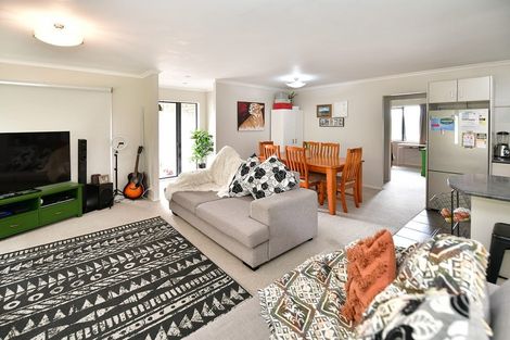 Photo of property in 27 Amberly Rise, Helensville, 0800