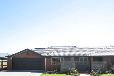 Photo of property in 14 Coolspring Way, Redwood, Christchurch, 8051