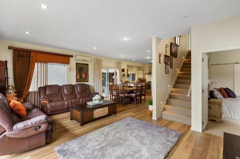 Photo of property in 10 Caledonia Place, Highlands Park, New Plymouth, 4312