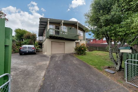 Photo of property in 7 Pakira Avenue, Glendene, Auckland, 0602