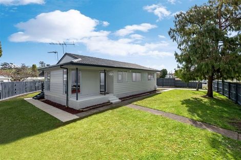 Photo of property in 4 Lyren Place, Half Moon Bay, Auckland, 2012