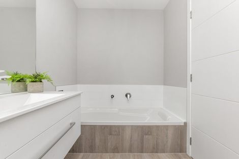 Photo of property in 27a Shrule Place, Huntington, Hamilton, 3210