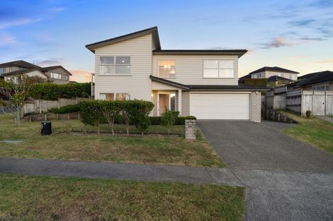 Photo of property in 231 Jeffs Road, Flat Bush, Auckland, 2016