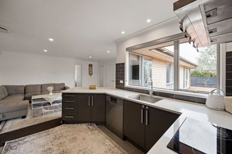 Photo of property in 5 Compton Grove, Huntington, Hamilton, 3210