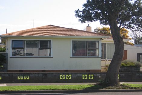 Photo of property in 107 College Street, Awapuni, Palmerston North, 4412