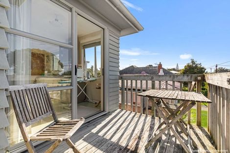 Photo of property in 9 Tiki Street, New Lynn, Auckland, 0600