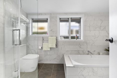 Photo of property in 11 Harbour Park Terrace, Khandallah, Wellington, 6035