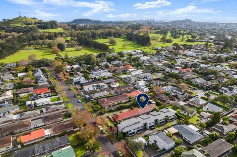 Photo of property in 3/39 Tawhiri Road, One Tree Hill, Auckland, 1061