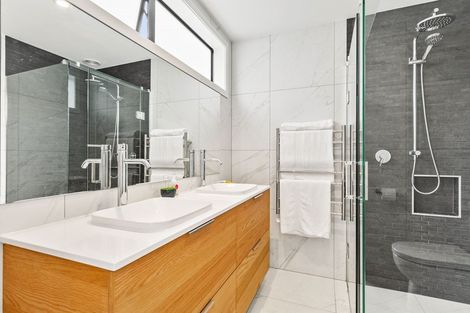 Photo of property in 10d Hastings Road, Mairangi Bay, Auckland, 0630