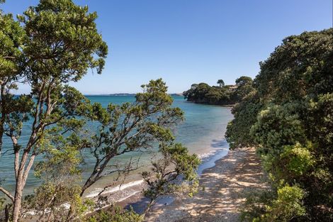 Photo of property in 899 Whangaparaoa Road, Manly, Whangaparaoa, 0930