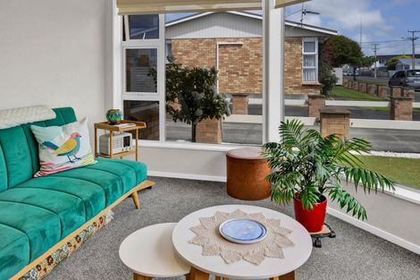 Photo of property in 11 Grey Street, Hawera, 4610