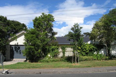 Photo of property in 118 Cliff View Drive, Green Bay, Auckland, 0604