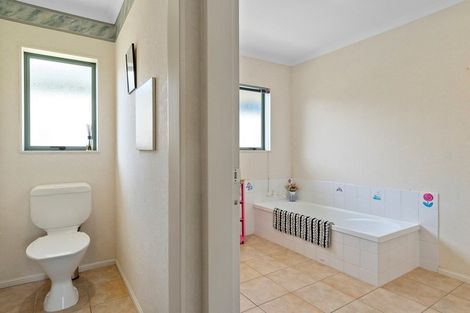 Photo of property in 8 Brackenburn Drive, Ohauiti, Tauranga, 3112