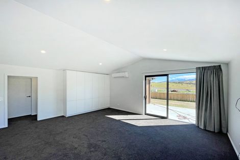 Photo of property in 36 Howden Drive, Jacks Point, 9371