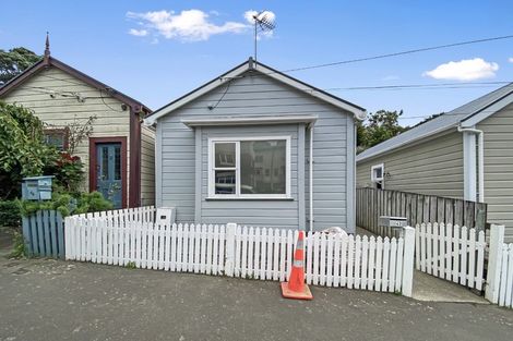 Photo of property in 42 Rolleston Street, Mount Cook, Wellington, 6021
