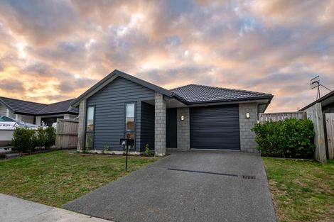 Photo of property in 38 Hills View Drive, Papamoa, 3118