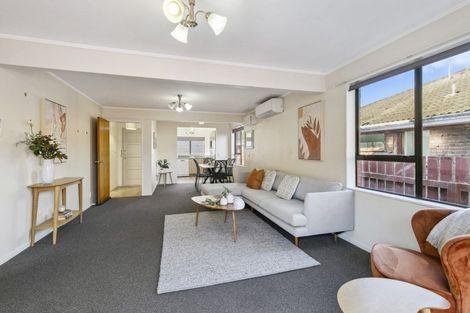 Photo of property in 2/29a Parkvale Road, Karori, Wellington, 6012