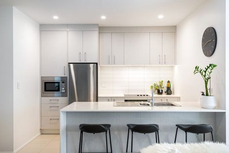 Photo of property in 205/8 Waikumete Road, Glen Eden, Auckland, 0602