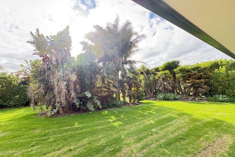 Photo of property in 30 Foster Road, Kumeu, 0891