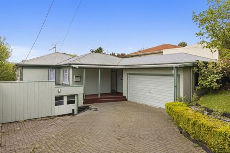 Photo of property in 205 Miromiro Road, Normandale, Lower Hutt, 5010