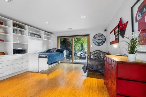 Photo of property in 2 Crichton Terrace, Cashmere, Christchurch, 8022