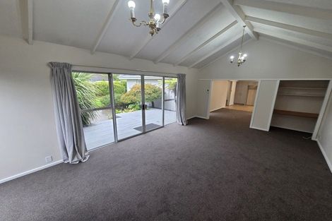 Photo of property in 11 Grimseys Road, Redwood, Christchurch, 8051