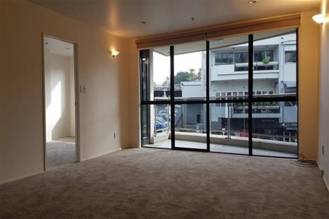 Photo of property in 2h/175 Hurstmere Road, Takapuna, Auckland, 0622