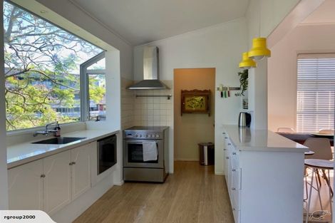 Photo of property in 18 Gladstone Road, Bluff Hill, Napier, 4110