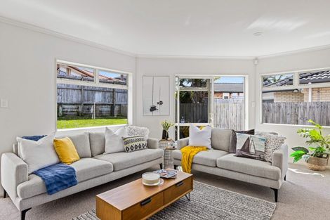 Photo of property in 3 Chesterfield Way, Orewa, 0931